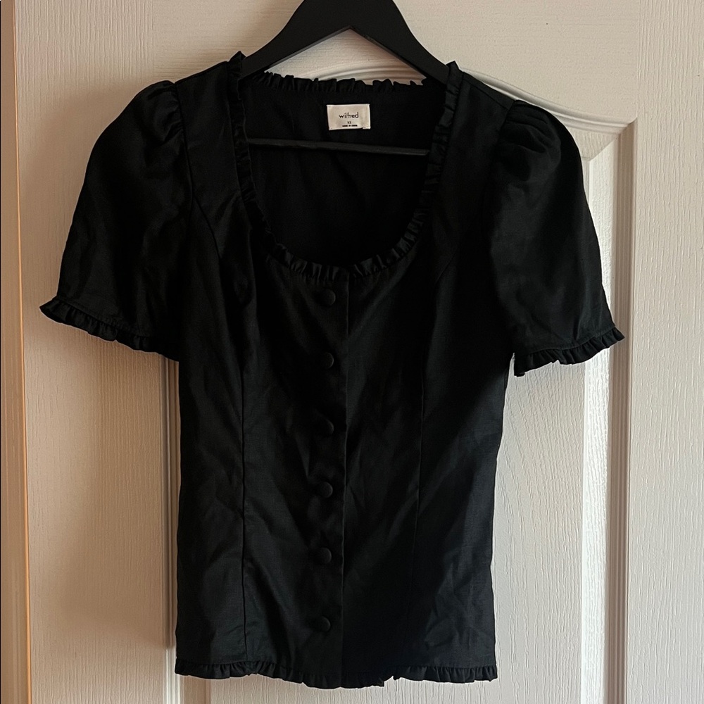 Aritzia-Wilfred Black button up top excellent condition Aritzia